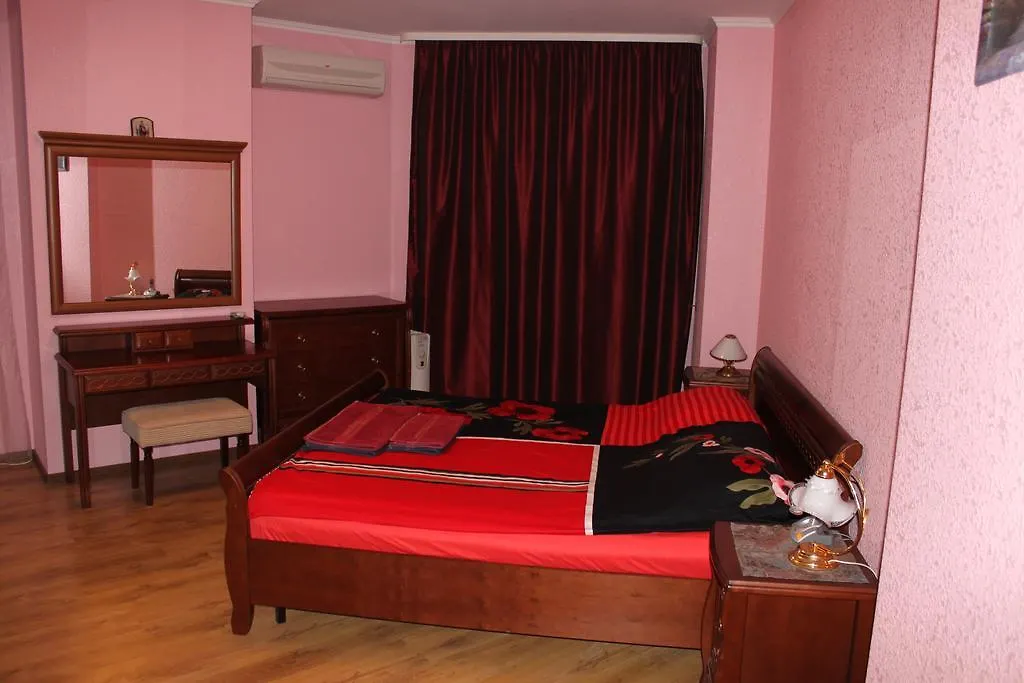 Large Luxury 4-Room Apartment With A Sauna, Near The Metro Levoberezhnaya Kiev
