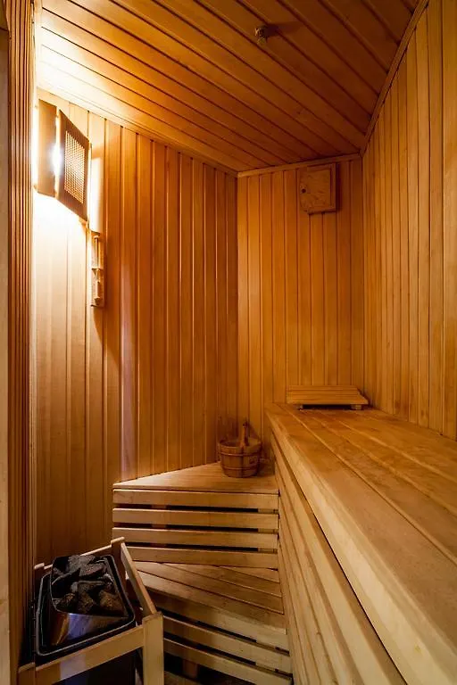 Large Luxury 4-Room Apartment With A Sauna, Near The Metro Levoberezhnaya Kiev