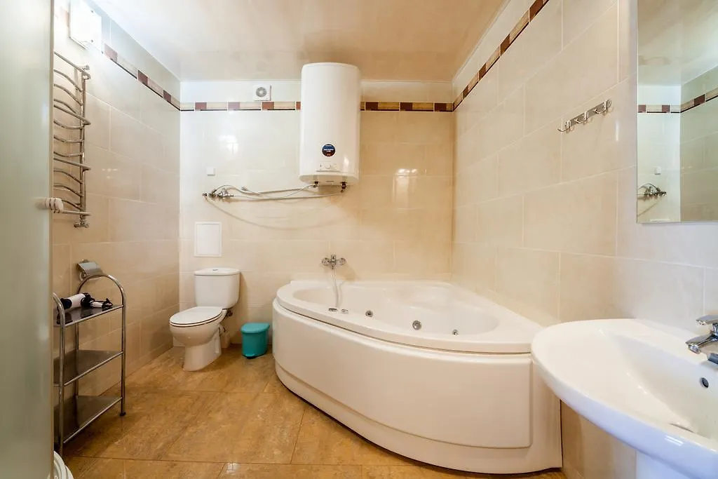 Large Luxury 4-Room Apartment With A Sauna, Near The Metro Levoberezhnaya Kiev