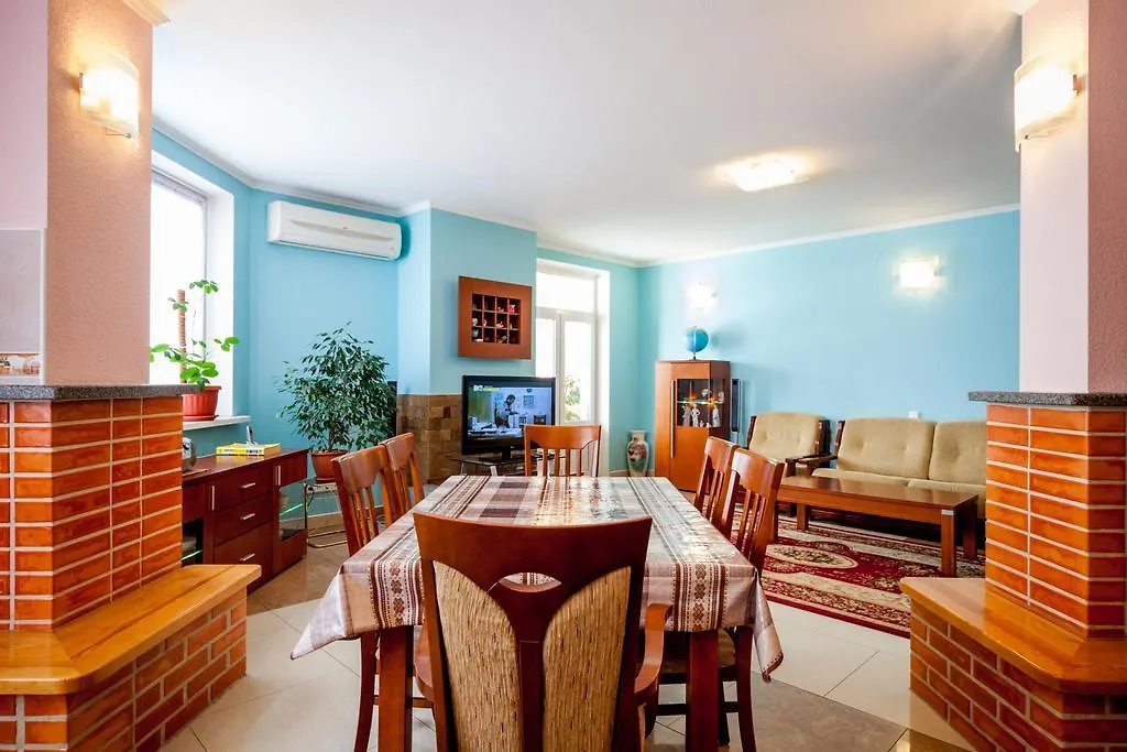 Large Luxury 4-Room Apartment With A Sauna, Near The Metro Levoberezhnaya Kiev