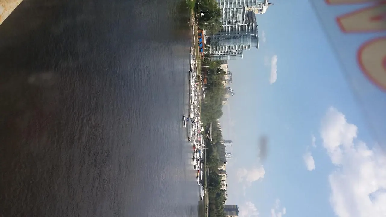 Large Luxury 4-Room Apartment With A Sauna, Near The Metro Levoberezhnaya Kiev