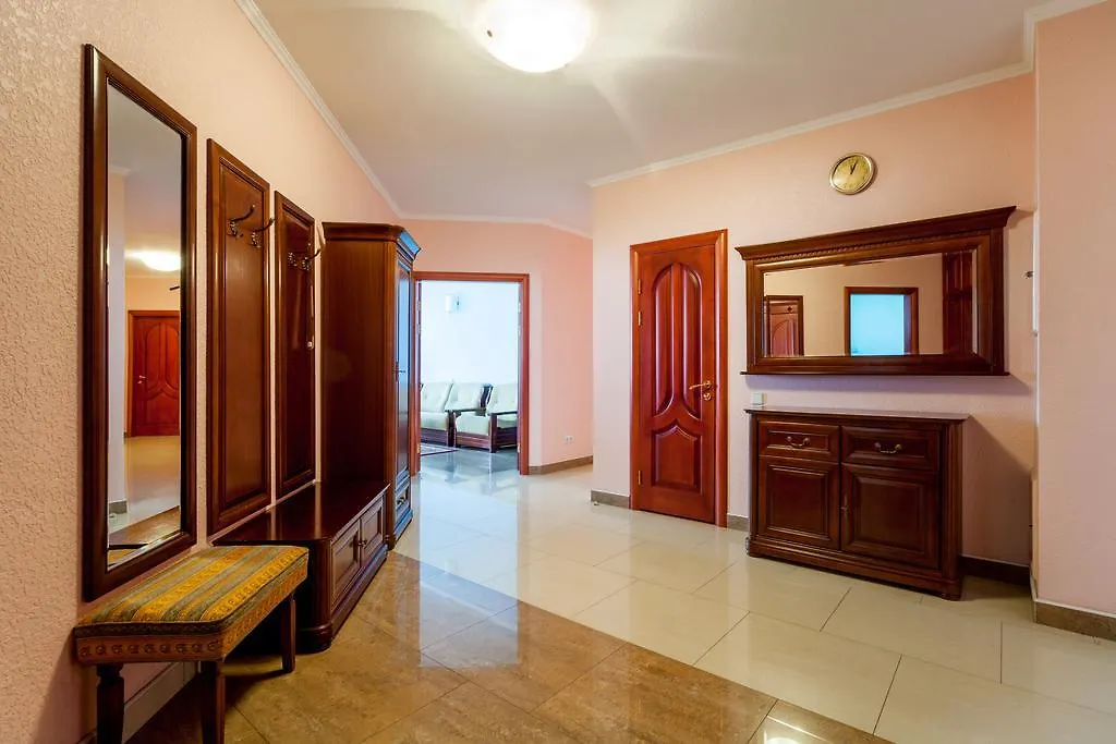 Large Luxury 4-Room Apartment With A Sauna, Near The Metro Levoberezhnaya contacts